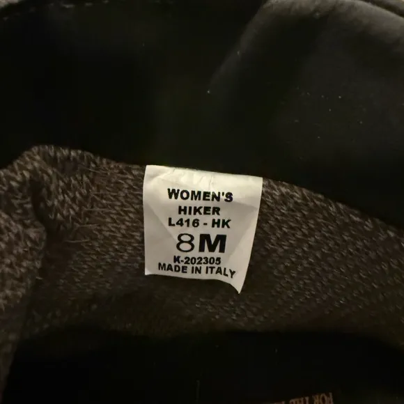 Women’s Kenetrek Hiking Boots Size 8