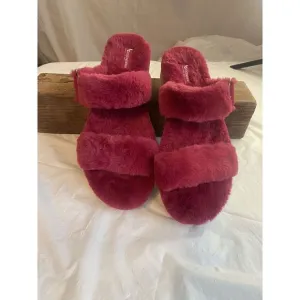 Women's Koolaburra By UGG Soft Fluffy‎ Maroon Furr Ah Sandals-Size 12-Rare Find