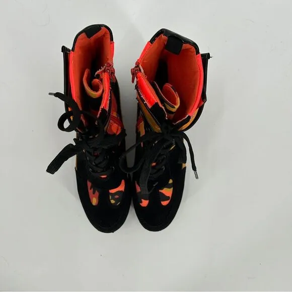 Women’s Rouge Helium Orange Black Camo Combat Boots size 7.5