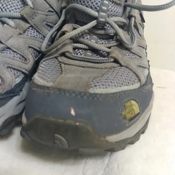 Womens THE NORTH FACE Gray &amp; Blue Hiking Shoes Size 9