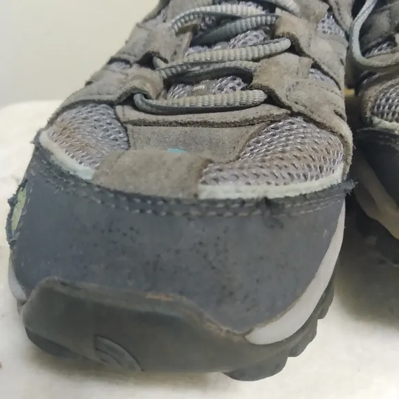 Womens THE NORTH FACE Gray &amp; Blue Hiking Shoes Size 9
