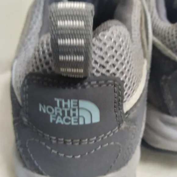 Womens THE NORTH FACE Gray &amp; Blue Hiking Shoes Size 9