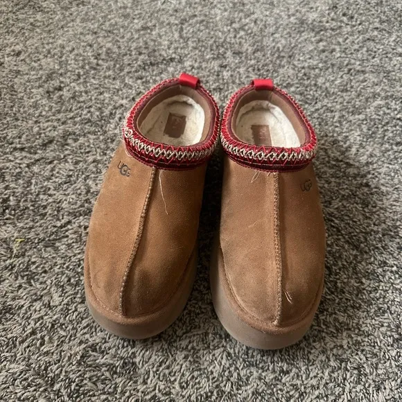 Women’s UGG Tazz Slippers Size 8