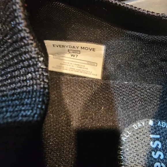 Women’s Vessi Everyday Move Black Shoes - Sz. 7 like new