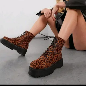 Women's Wild Leopard Lace-Up Platform Combat Boots – Side Zipper