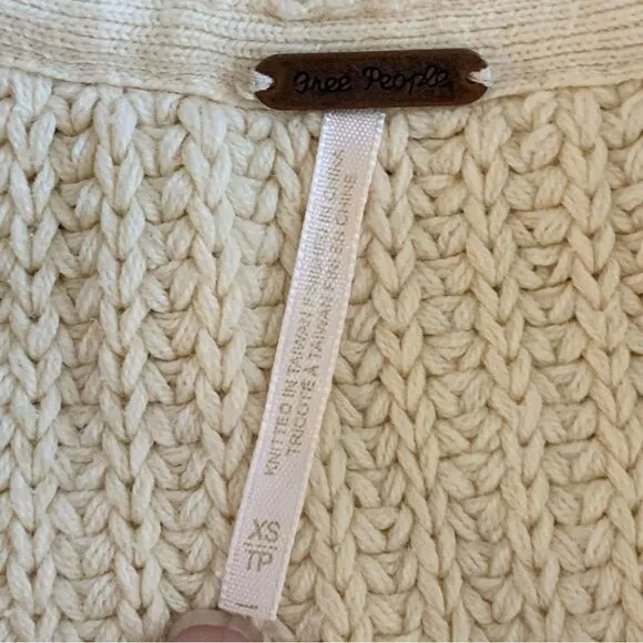 Women’s XS Free People Nightingale Cardi oversized cream cardigan.