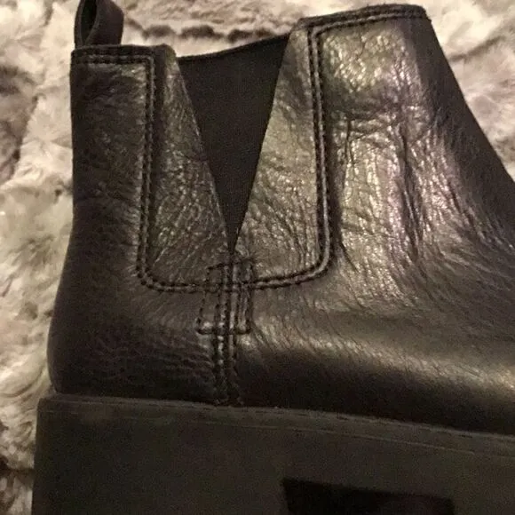 Women’s zodiac chunky boots