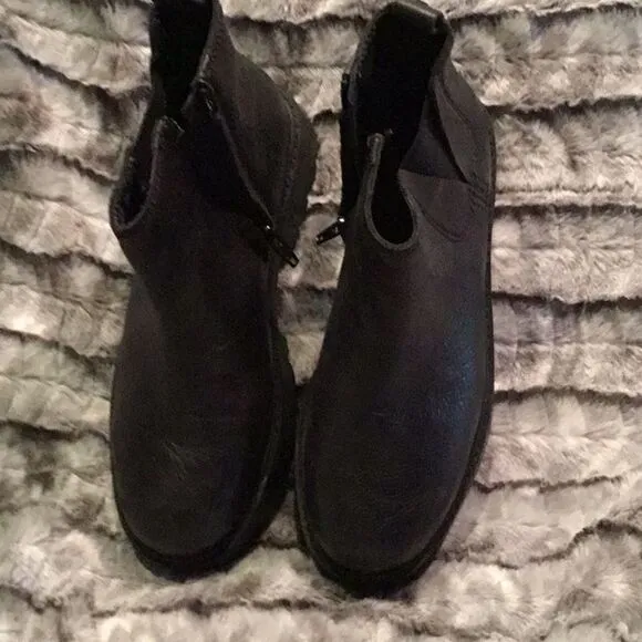 Women’s zodiac chunky boots
