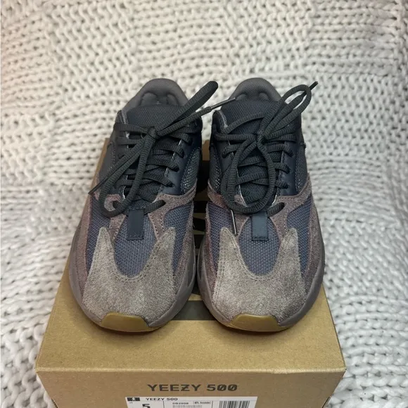 Yeezys boost 700 Mauve - Yeezy Kids Shoes - Gray and Brown