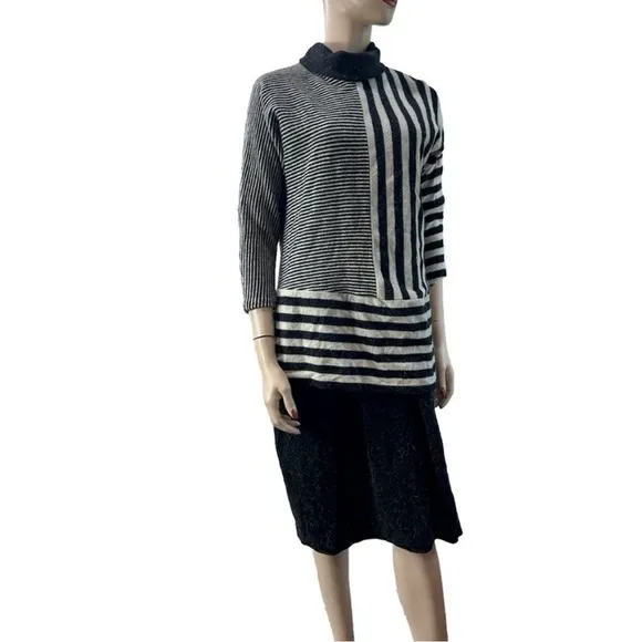 Young momi MATERNITY midi dress minimalist