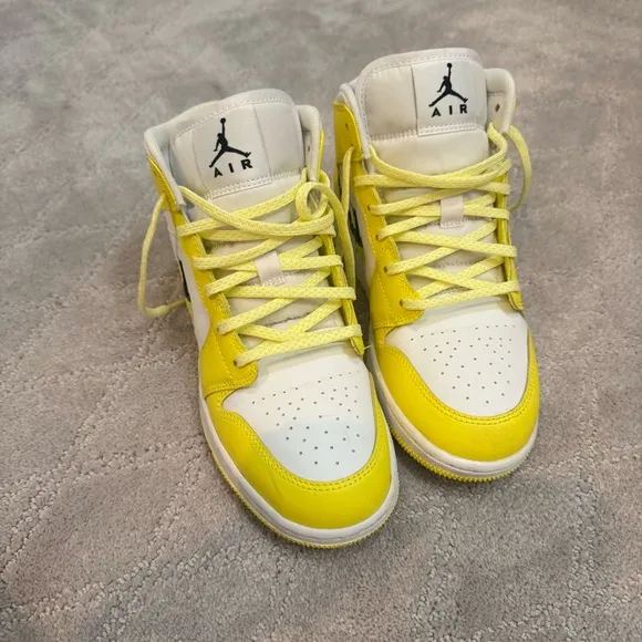 Youth Jordan 1 Mid Dynamic Yellow Floral
