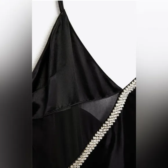 Zara Bloggers Fav Black Satin Effect Rhinestone V-Neck Midi ChristmasDress Sz M