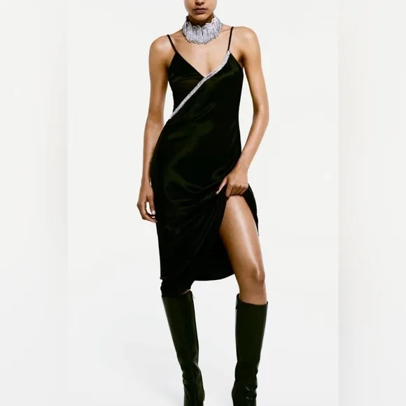 Zara Bloggers Fav Black Satin Effect Rhinestone V-Neck Midi ChristmasDress Sz M