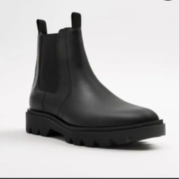 ZARA CHELSEA BOOTS WITH TRACK LUG SOLE NWT