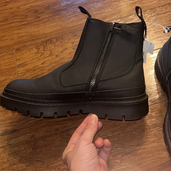 ZARA CHELSEA BOOTS WITH TRACK LUG SOLE NWT