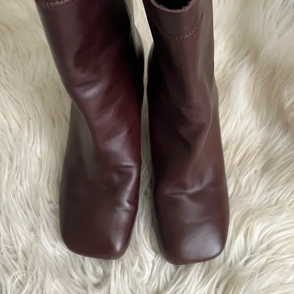 ZARA Elegant Brown Leather Ankle Boots