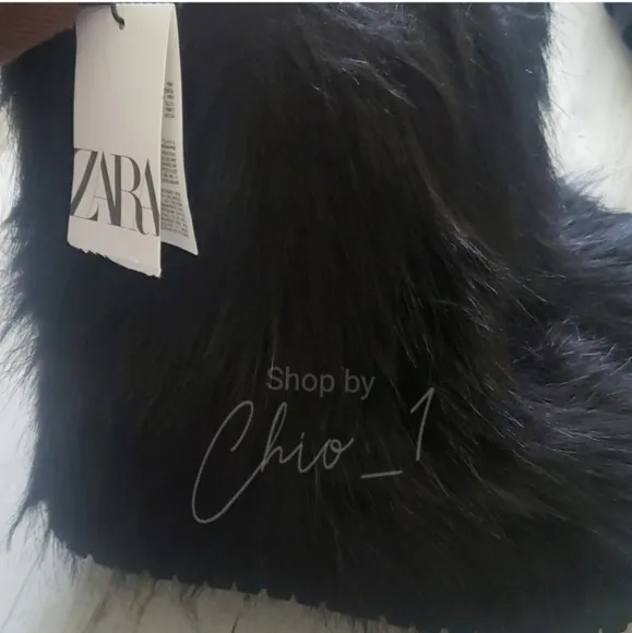 ZARA FAUX FUR ANKLE BOOTS FLAT ANKLE BOOTS. Bloggers favorite