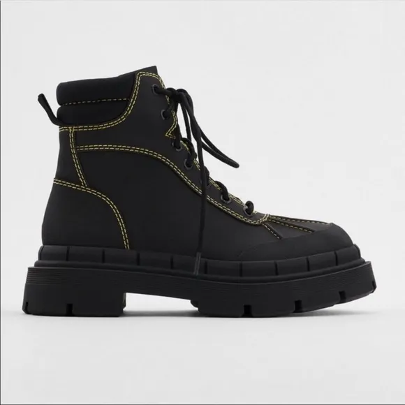 Zara | Low Heel Rubberized Lug Sole Ankle Combat Boots Size 6 NEW