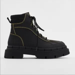 Zara | Low Heel Rubberized Lug Sole Ankle Combat Boots Size 6 NEW