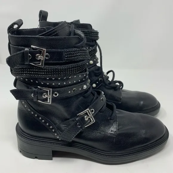 ZARA LOW HEELED LEATHER ANKLE BOOTS