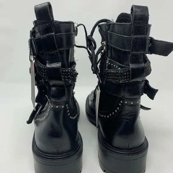 ZARA LOW HEELED LEATHER ANKLE BOOTS
