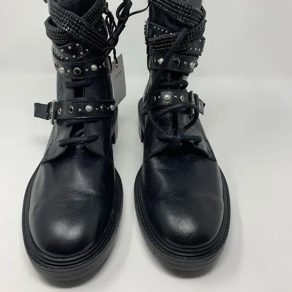 ZARA LOW HEELED LEATHER ANKLE BOOTS