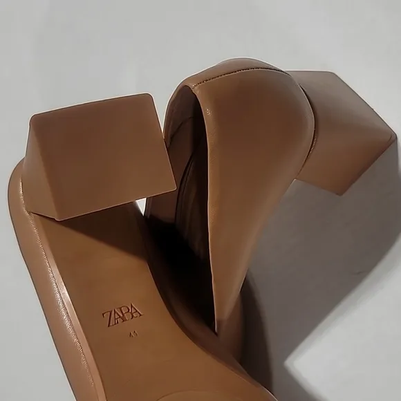 ZARA POINTY TOE BLOCKS HEELS GOLD BUCKLE WHIMSICAL TAN DRESSY GRANMA PUMPS US 10