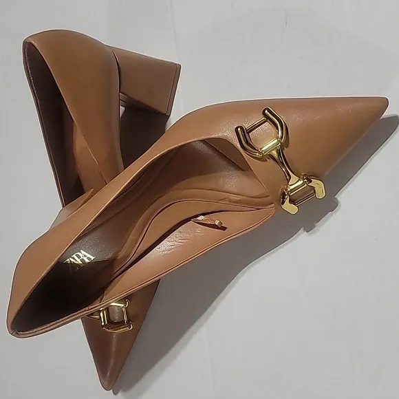 ZARA POINTY TOE BLOCKS HEELS GOLD BUCKLE WHIMSICAL TAN DRESSY GRANMA PUMPS US 10