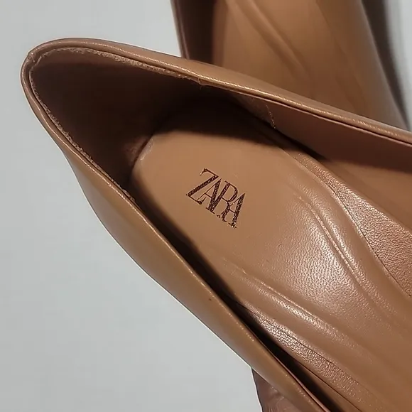 ZARA POINTY TOE BLOCKS HEELS GOLD BUCKLE WHIMSICAL TAN DRESSY GRANMA PUMPS US 10