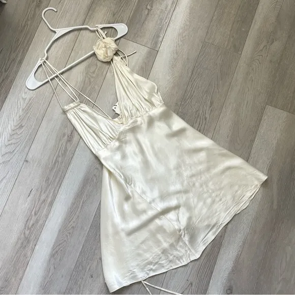 Zara Slip Dress satin flower NWT Cream (small) bloggers favorite minimalist chic