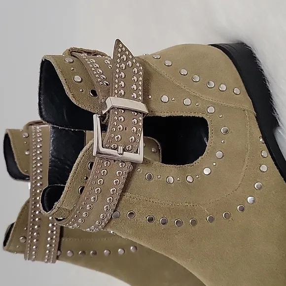 Zara studded leather suede olive green cutout ankle boots woman's size 7, NWOT