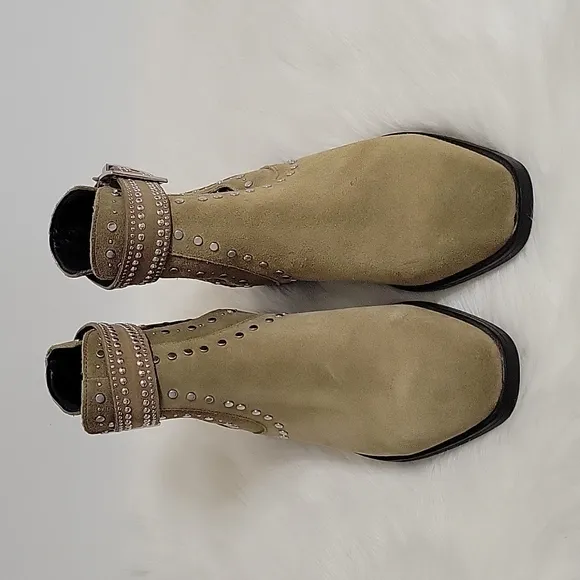 Zara studded leather suede olive green cutout ankle boots woman's size 7, NWOT