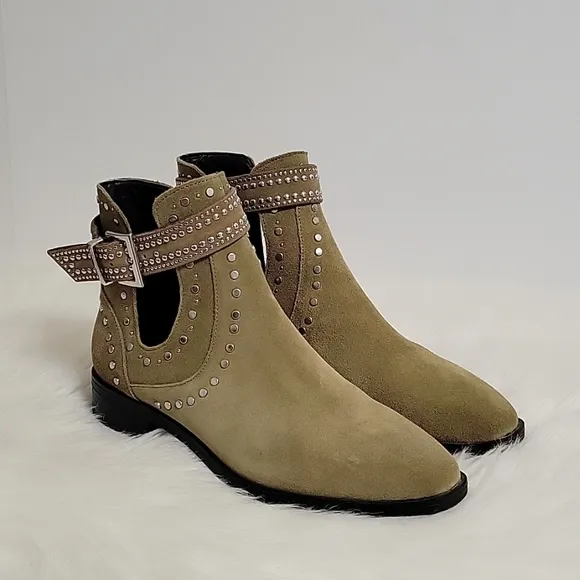 Zara studded leather suede olive green cutout ankle boots woman's size 7, NWOT