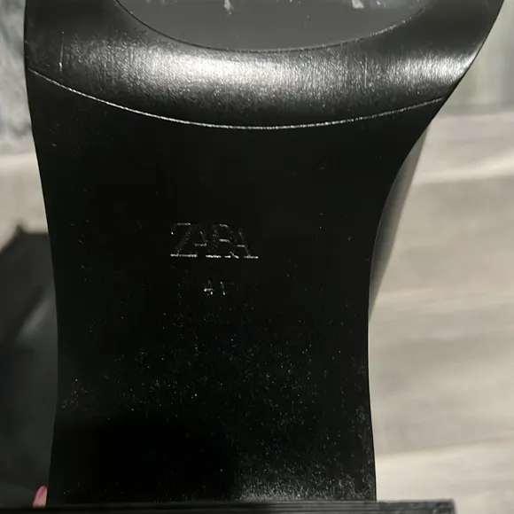 Zara Wide Heeled Boots