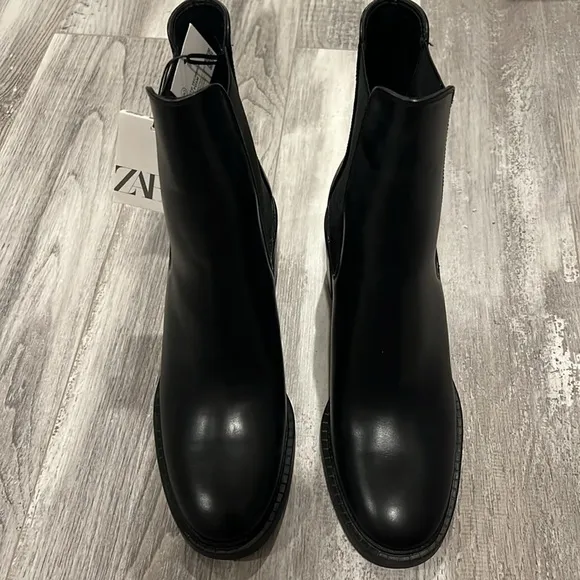 Zara Wide Heeled Boots