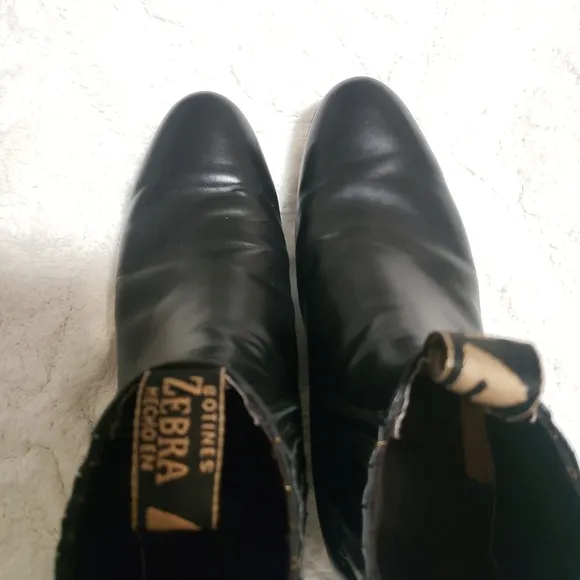 Zebra Black Leather Ankle Boots size:10