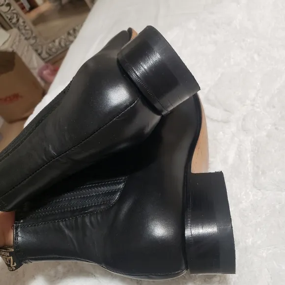 Zebra Black Leather Ankle Boots size:10